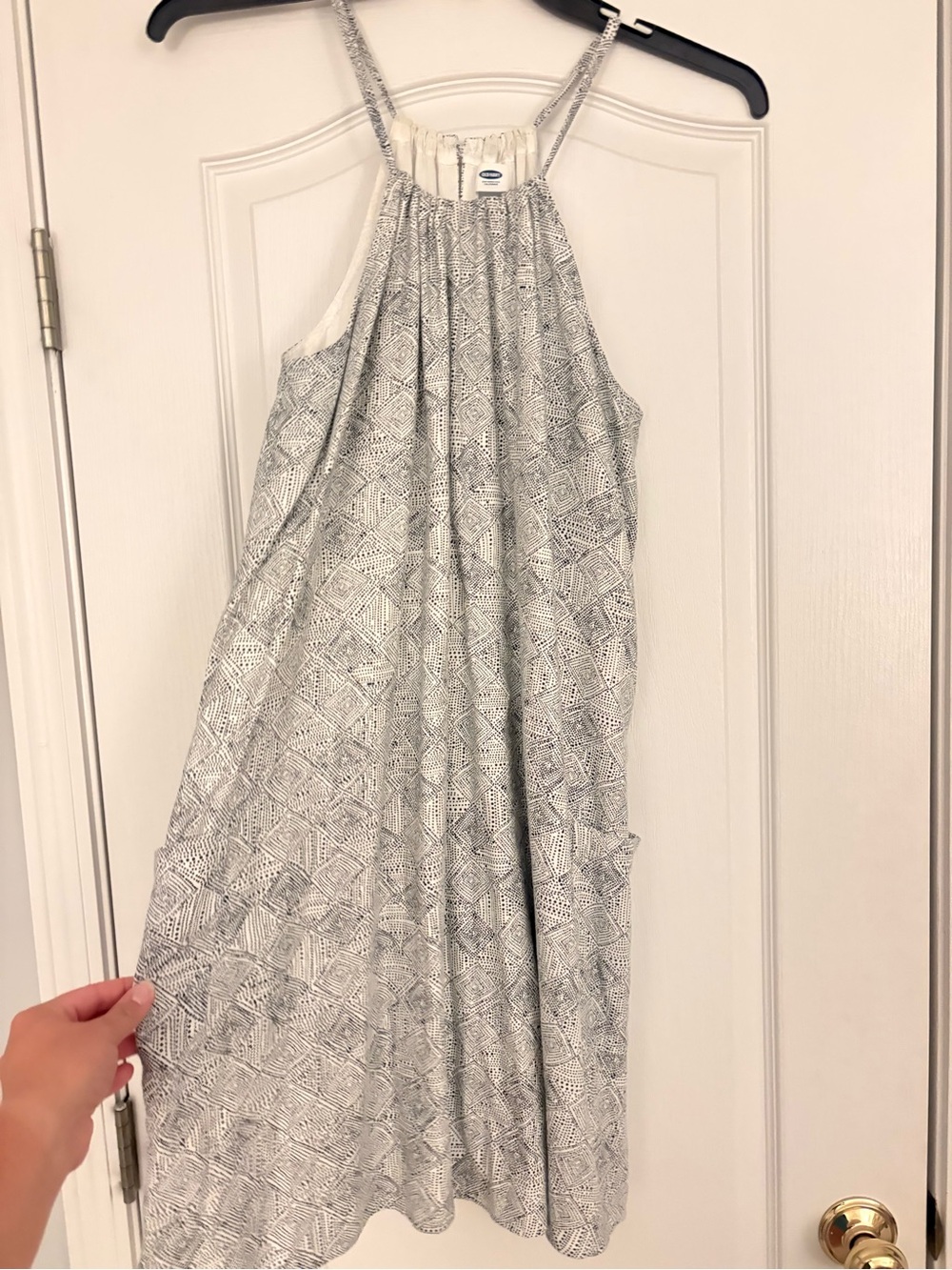 Old Navy White and Light Gray Patterned Mini Dress